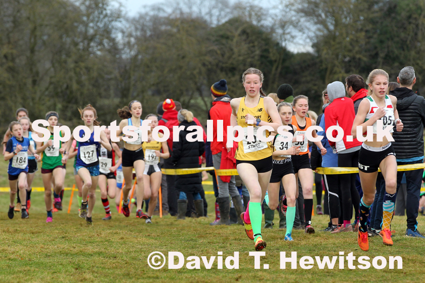 Girls under-13s Northern Cross Country Champs., Camp Hill Estate, Kirklington.  Photo: David T. Hewitson/Sports for All Pics